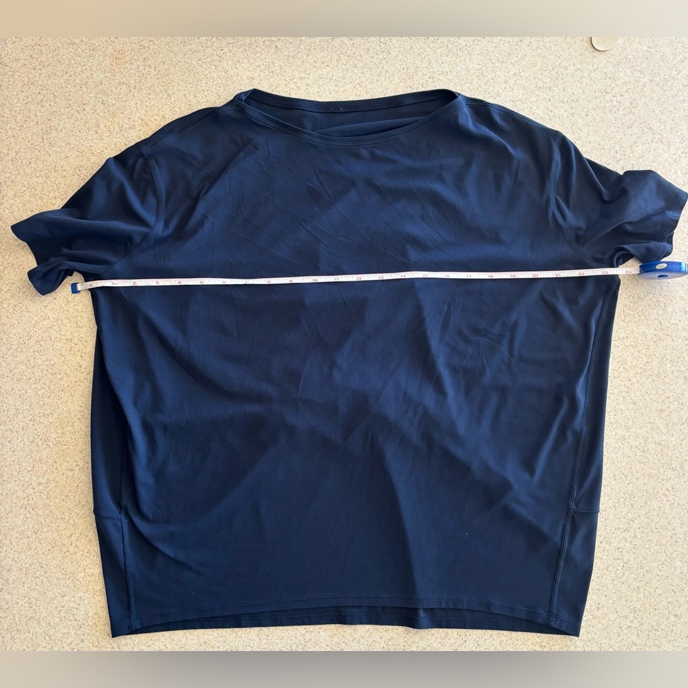 Lululemon True Navy Back in Action size 8 (see pic for PTP)